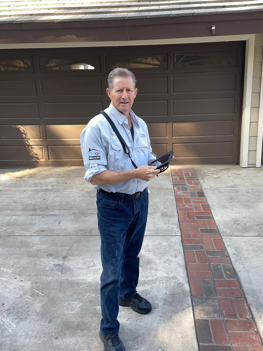 Rob Kruger, InterNACHI Certified Professional Inspector, on site at an inspection